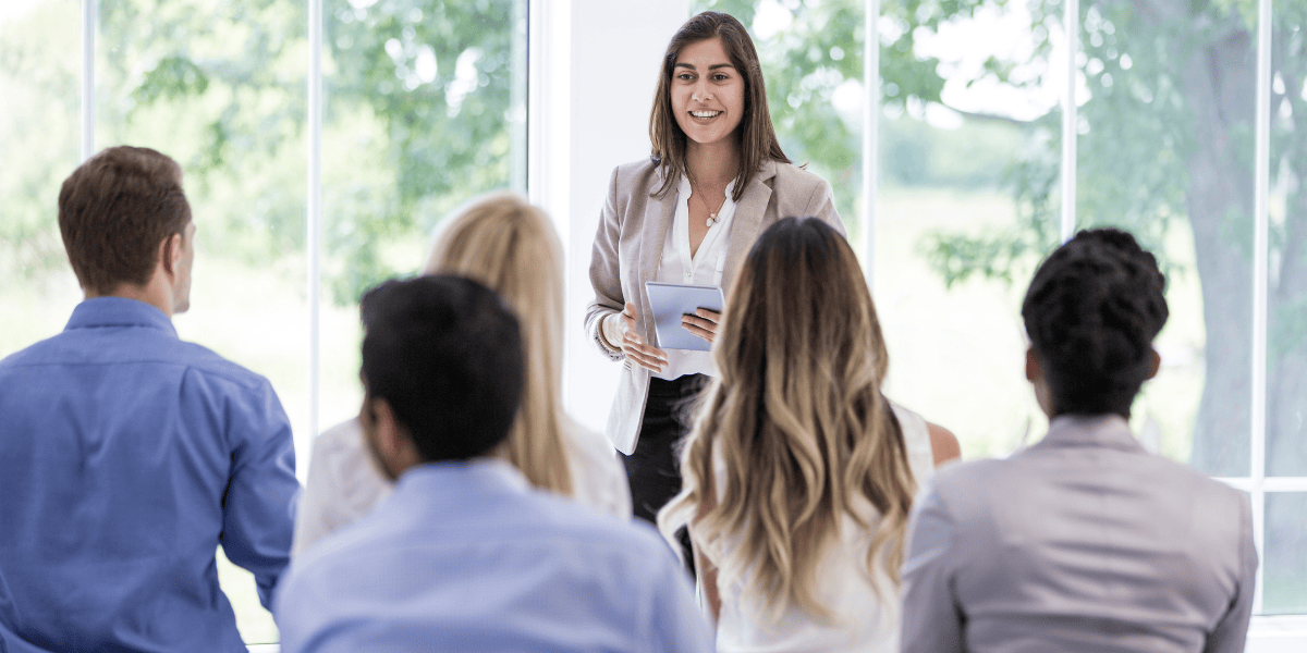 Liderança atuando para um ambiente de trabalho mais saudável livre de assédio - Qualitá Mais