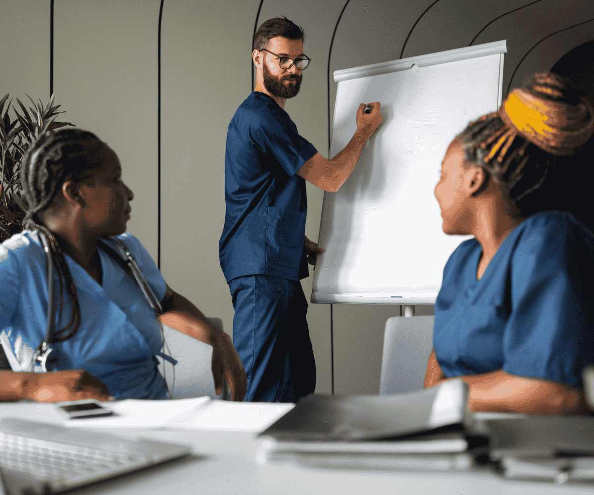 Capacitação no Trabalho em Serviços de Saúde (NR-32)