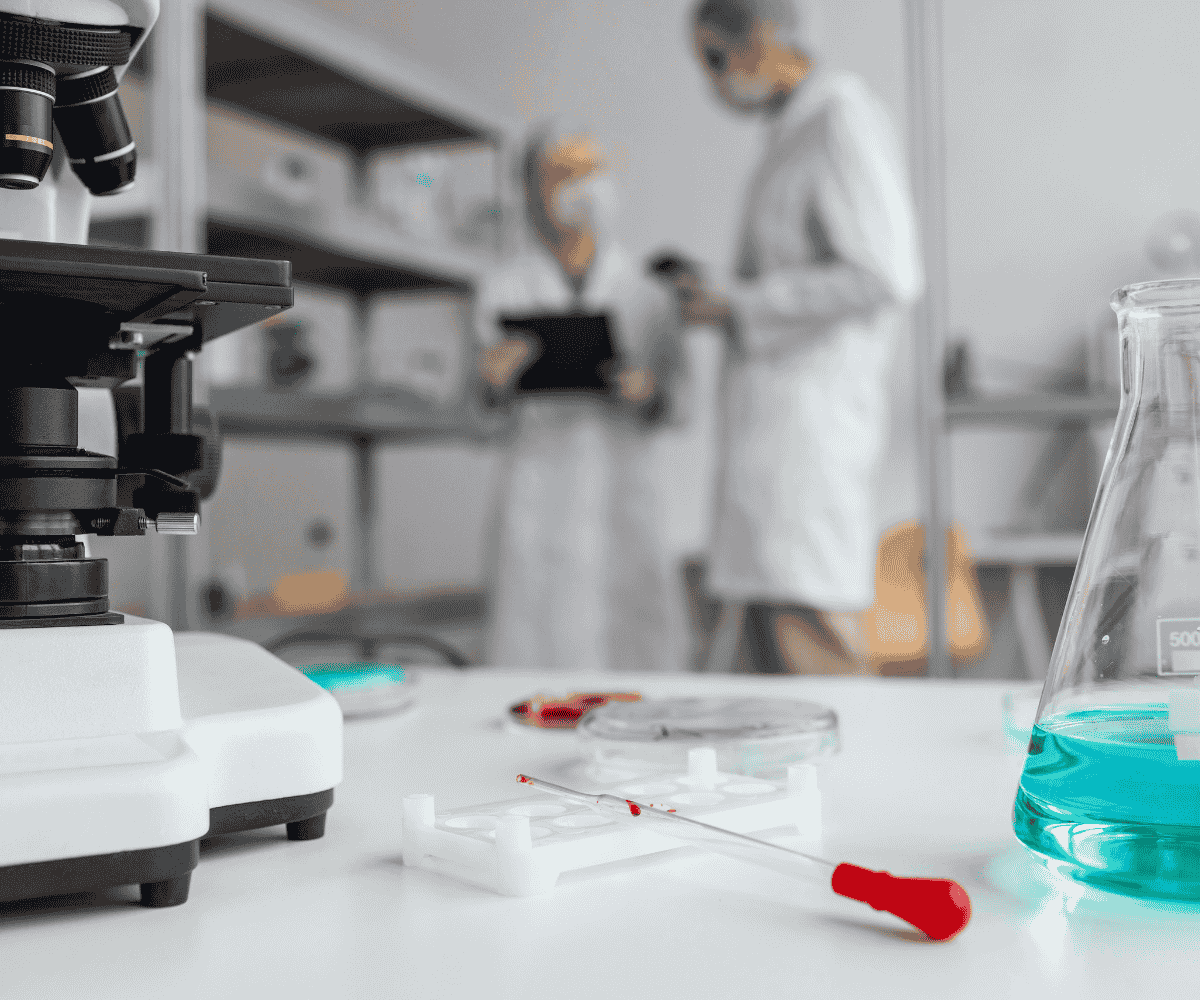 Treinamento de Segurança na Utilização de Produtos Químicos (FDS e GHS)